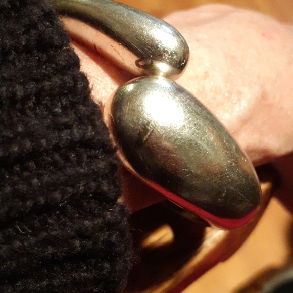 Silver tone bracelet. - Picture 6 of 6